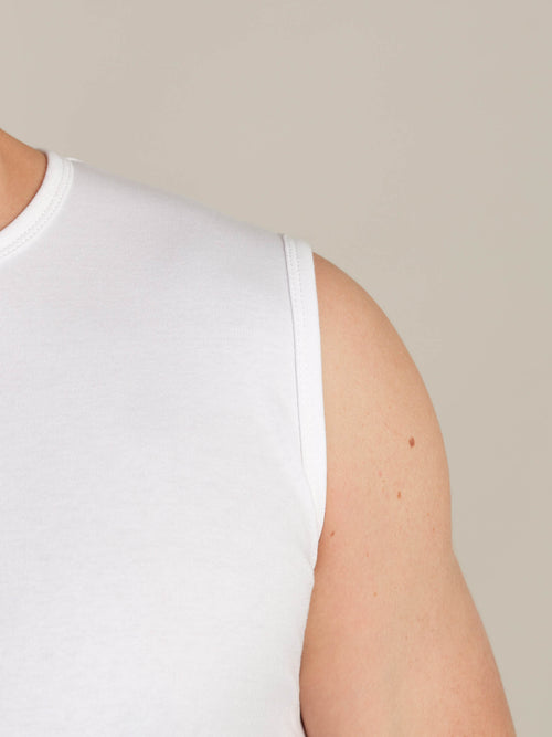 Bodysuit med glidelås bak og korte ben (2030)