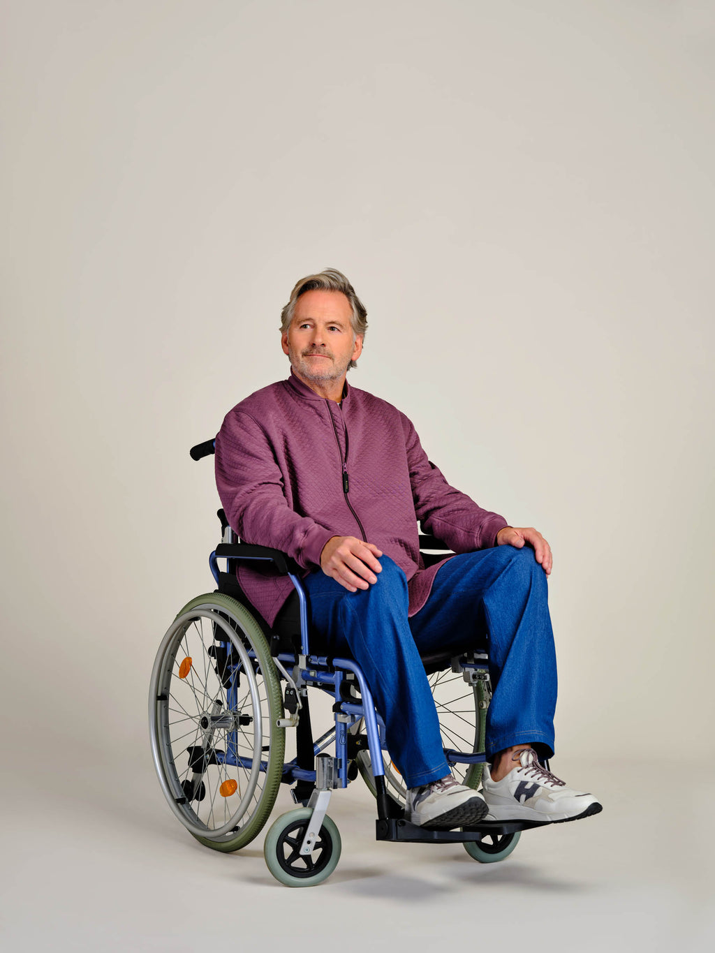 Herrebukse med høyere bakstykke for sittende bruk (7170)