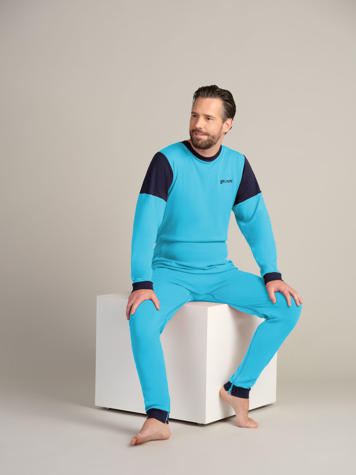 Hel drakt uten føtter, trikot, med glidelås bak og i skrittet (1011)